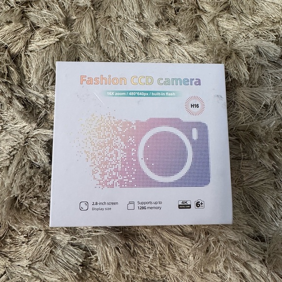 4K Digital Camera - Picture 11 of 12